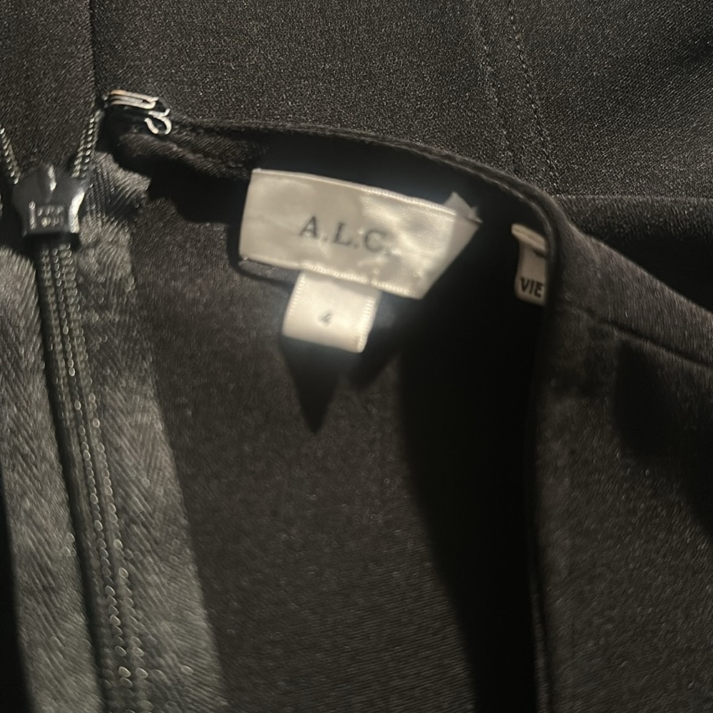ALC back zip top - Picture 5 of 5